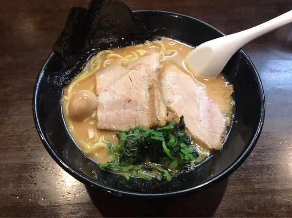 「醤油ラーメン　並」@横浜家系ラーメン 翔家 藤岡店の写真