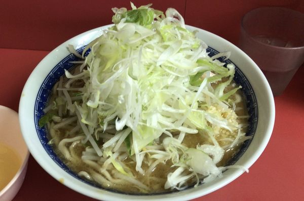 「小少なめ¥750、ネギ¥100、生たまご¥50」@ラーメン二郎 桜台駅前店の写真