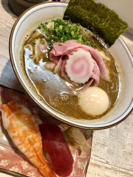 「【気まぐれ限定】魚介白湯 ￥880」@中華そば 四つ葉の写真