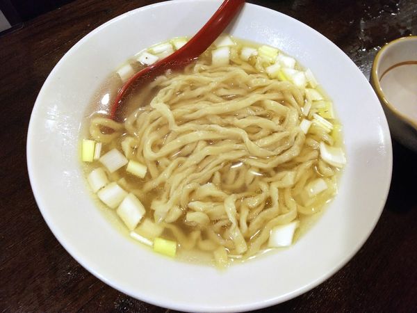 「魚介塩かけそば」@立ち呑み居酒屋 金町製麺の写真