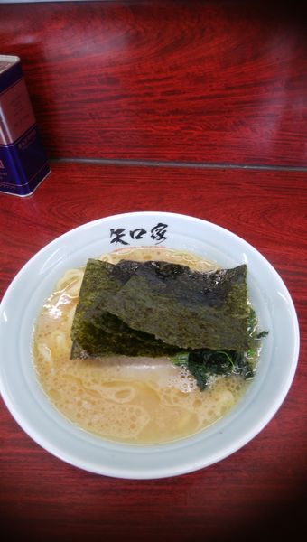 「ラーメン　麺固め　680円」@矢口家 平塚店の写真