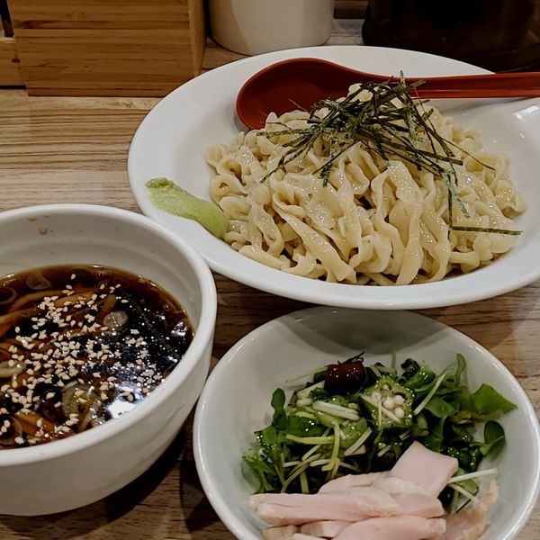 「【限定】冷やしざる中華～夏野菜を添えて～」@くじら食堂 nonowa東小金井店の写真