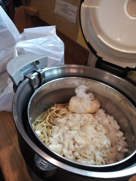 「汁なし 持ち帰り」@ラーメンだるま 小倉店の写真