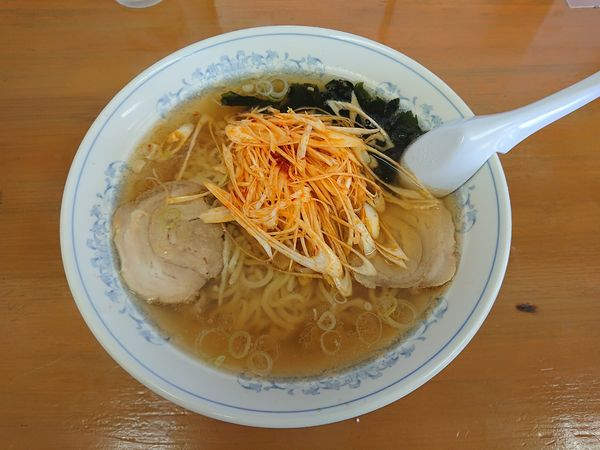 「辛ねぎらーめん・大盛 900円」@手打ちラーメン 鈴音の写真