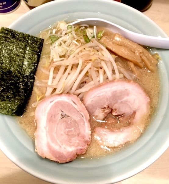 「らーめん背脂正油(830円)+麺大盛(無料)」@麺通 若林店の写真