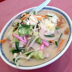 長崎ちゃんぽん　785円