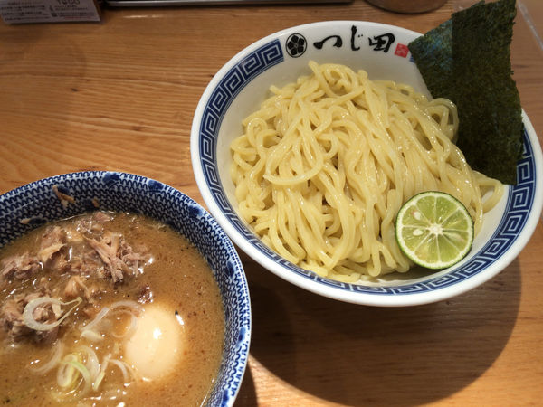 「濃厚豚崩しつけ麺」@つじ田 日本橋八重洲店の写真