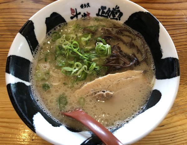 「とんこつらぁめん(700円)」@博多流 斗樹 八丁堀店の写真