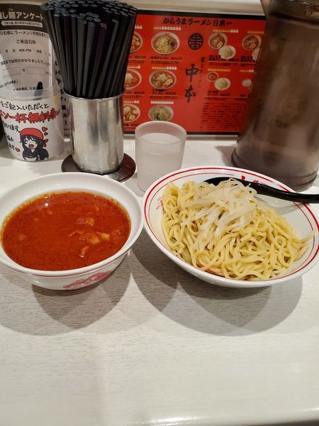 「冷やし味噌　大盛　辛さ4倍」@蒙古タンメン 中本 東池袋店の写真