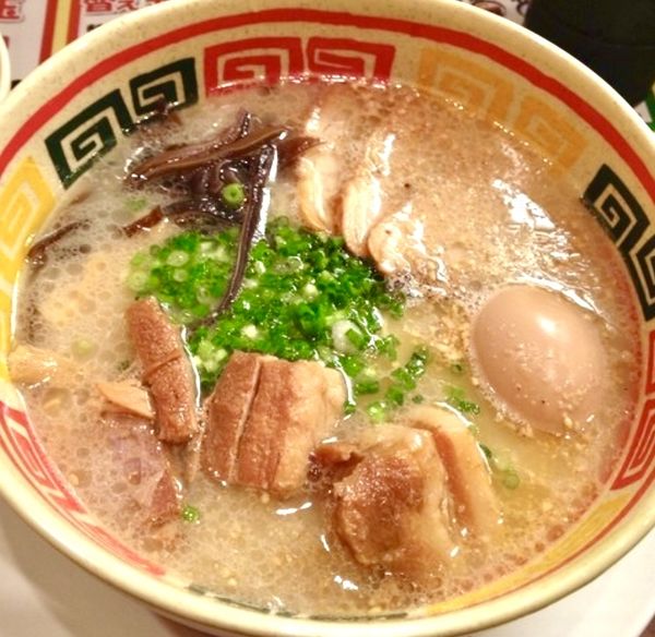 「九州じゃんがら角肉味玉(1,110円)」@九州じゃんがら 原宿1階店の写真