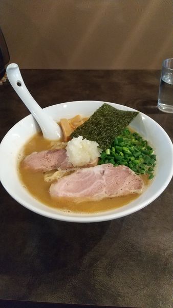 「しょうゆ大盛り900円」@麺や 麗の写真