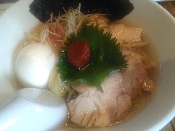 「冷たい昆布の塩らー麺¥1000＋味玉（サービス）」@昆布の塩らー麺専門店 MANNISHの写真