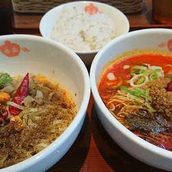 【昼】鬼青担々麺、麻辣汁なし担々麺（ハーフ&ハーフ）