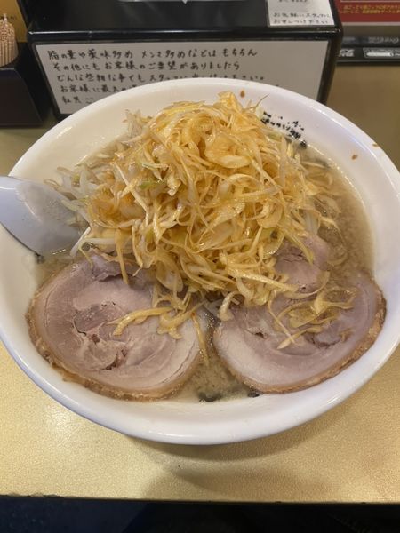「しょうゆラーメン　辛ネギ　中盛り」@超ごってり麺 ごっつ 秋葉原店の写真