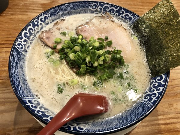 「博多とんこつ　￥６５０」@博多ラーメン 鶴亀堂 大府店の写真