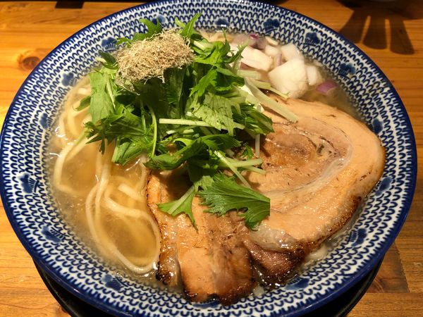 「アゴダシラーメン」@必死のパッチ製麺所の写真