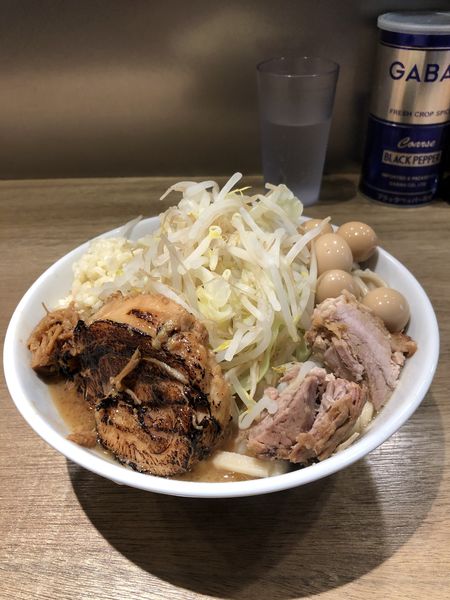 「ラーメン＋炙り豚＋うずら」@MEN YARD FIGHTの写真
