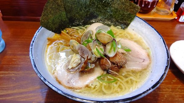 「あさり特製塩ラーメン 980円」@らーめん ひとふんばりの写真