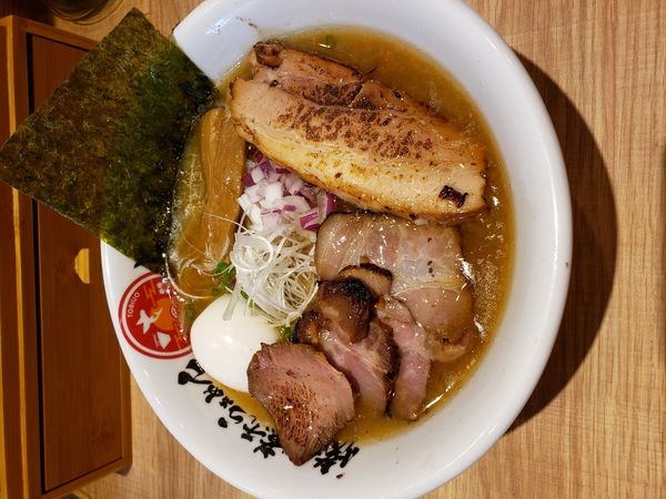 「特製焼きあご煮干ラーメン」@焼きあご煮干しらぁめん とびうおの写真