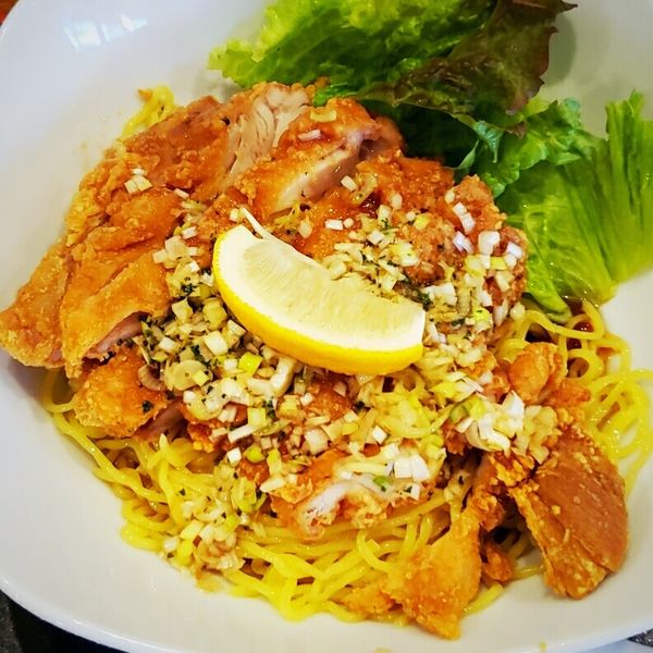 「油淋鶏冷麺　８５０円」@中国酒房 泰山の写真