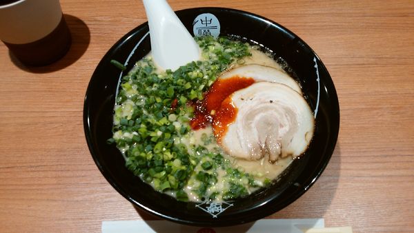 「ネギラーメン￥1000-＋替玉１回無料」@中蘭 有楽町本店の写真