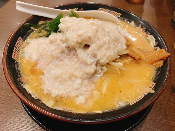 「背脂味噌らーめん(並)870円」@北海道らーめん 熊源の写真