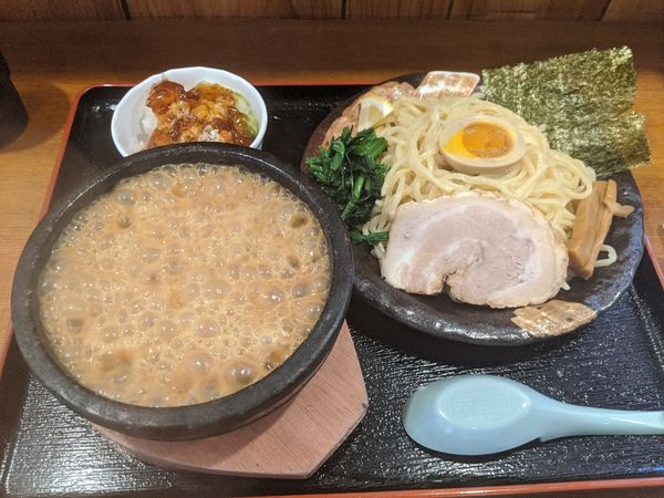 「伊勢海老つけ麺（醤油）　980円　300g ランチかつおめし付」@伊勢海老つけ麺 真心堂 瑞穂店の写真