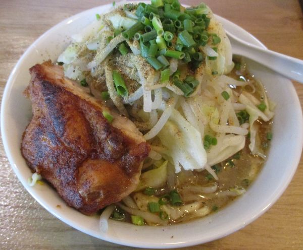 「とり八朗（ふつう）700円」@自家製麺 鶏八朗の写真