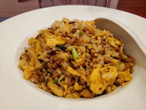 「四川鶏丁炒飯」@中国名菜 敦煌 （チュウゴクメイサイ トンコウ）の写真