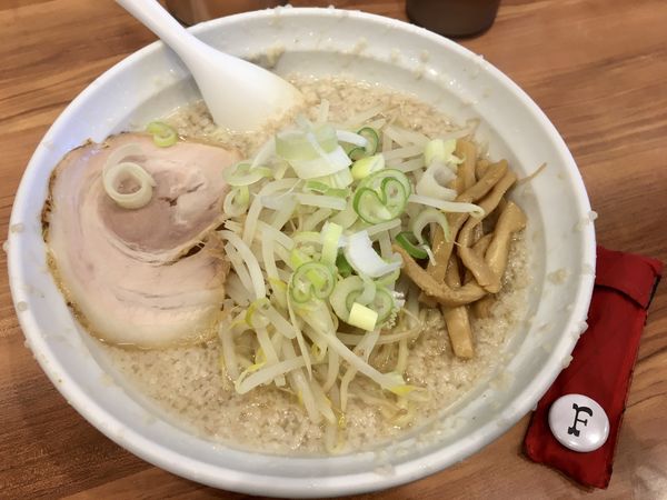 「ギタギタしょうゆらーめん」@こってりらーめん なりたけ 池袋店の写真