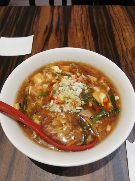 「酸辣湯　800円」@元祖餃子舗 珉珉 大手町店の写真