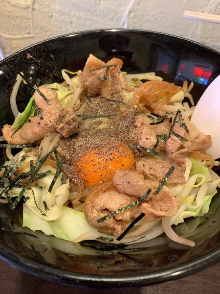 「【ゲリラ限定】浪花のソースまぜそば900円」@づゅる麺 池田の写真