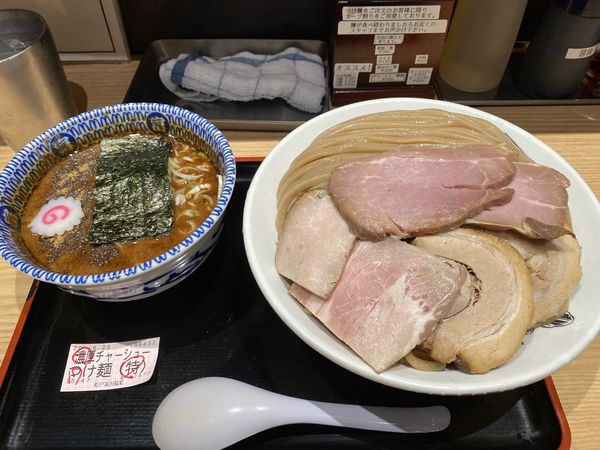 「濃厚チャーシューつけ麺(特)」@松戸富田麺業 千葉駅構内店の写真