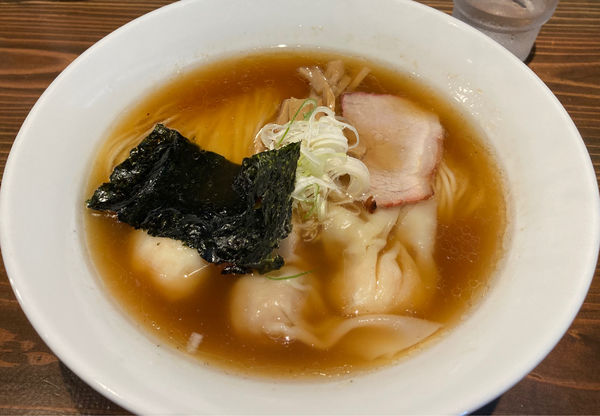 「特製わんたん麺」@支那そば かでかるの写真