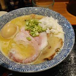 鶏パイタンラーメン