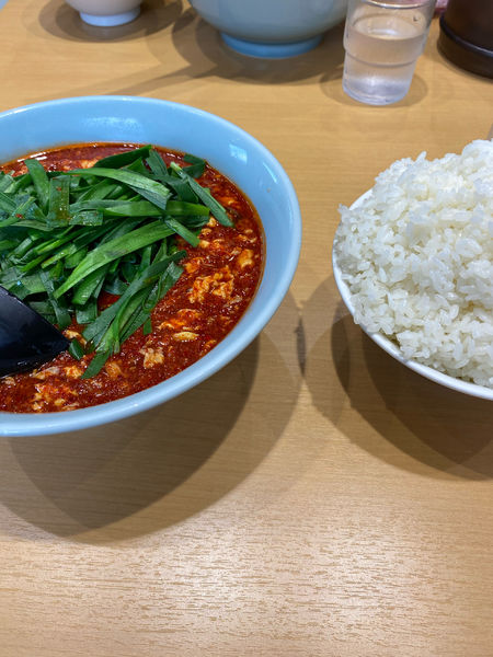 「タンタン麺激辛 ニラトッピング+ライス」@元祖ニュータンタンメン本舗 駒岡店の写真