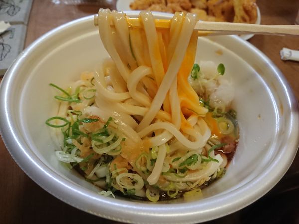 「【テイクアウト】ぶっかけ(並)300円＋天ぷら各種」@丸亀製麺 新座店の写真