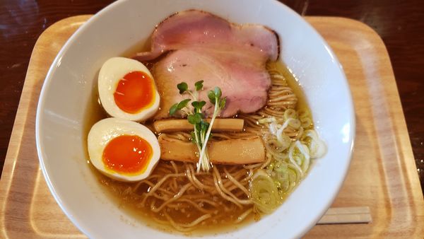 「白醤油ラーメン」@ラーメン ニュー松戸の写真