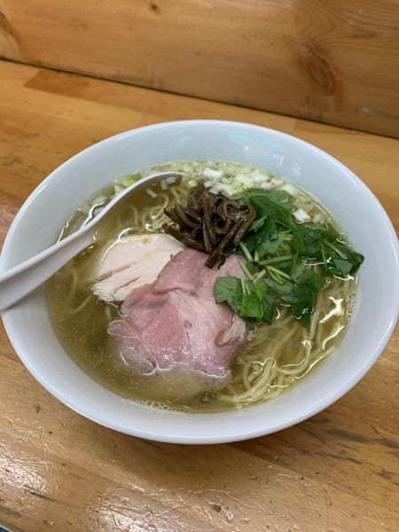 「白醤油ラーメン 850円」@ラーメン いいかおの写真