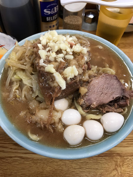 「ラーメン＋ウズラの卵＋生卵W」@ラーメン そらの写真