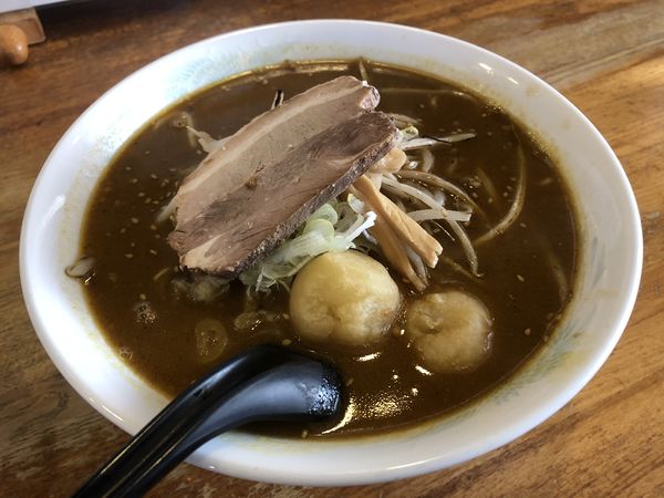 「味噌カレーラーメン（ジャガピロシキ入り）」@ニングル ときわ店の写真