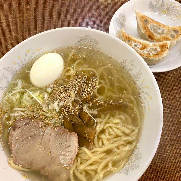「塩らーめん＋餃子２個」@珍來 梅島店の写真
