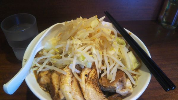 「みそラーメン（ニンニクヤサイカラメ）+豚２枚」@麺屋 づかちゃんの写真