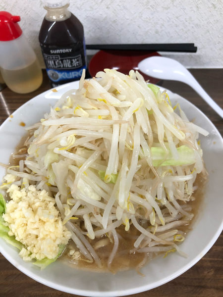 「ラーメン野菜ニンニク増し＋生卵」@ラーメン武丸の写真