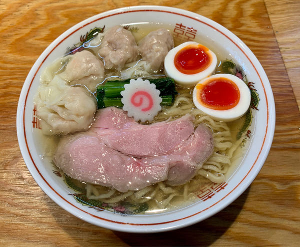 「全部入りワンタン麺」@キング製麺の写真