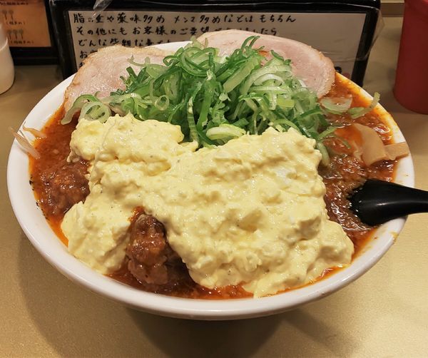 「タルタル唐揚げカレーらーめん」@超ごってり麺 ごっつ 亀戸本店の写真
