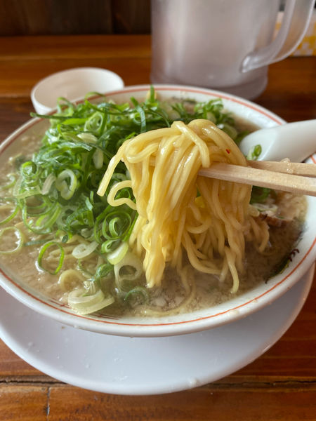 「中華そば➕麺固め➕大盛➕背脂追加　８００円」@みんなのキッチン 南相馬本店の写真