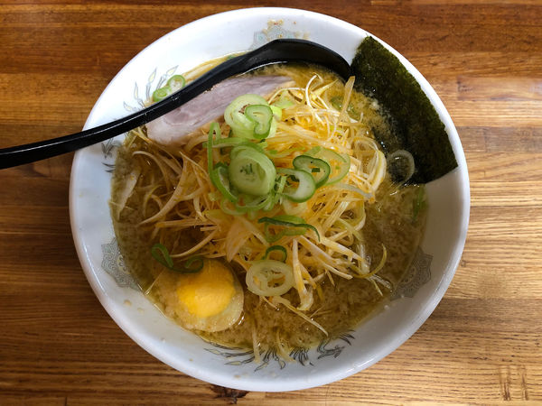 「ネギラーメン 味噌」@らーめん三水の写真