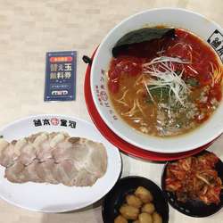 鬼河童細麺替玉ありチャーシュートッピング。