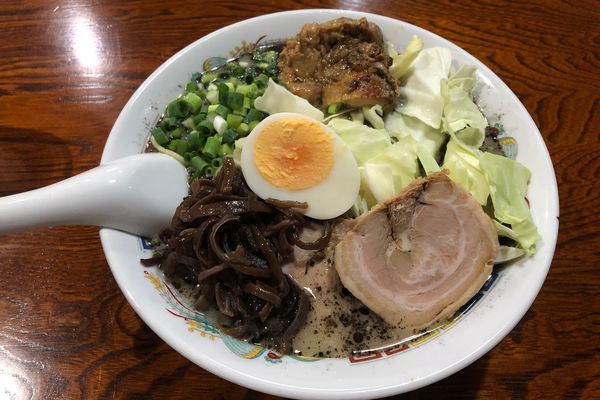 「育元ラーメン980円+替玉150円」@熊本らーめん 育元の写真